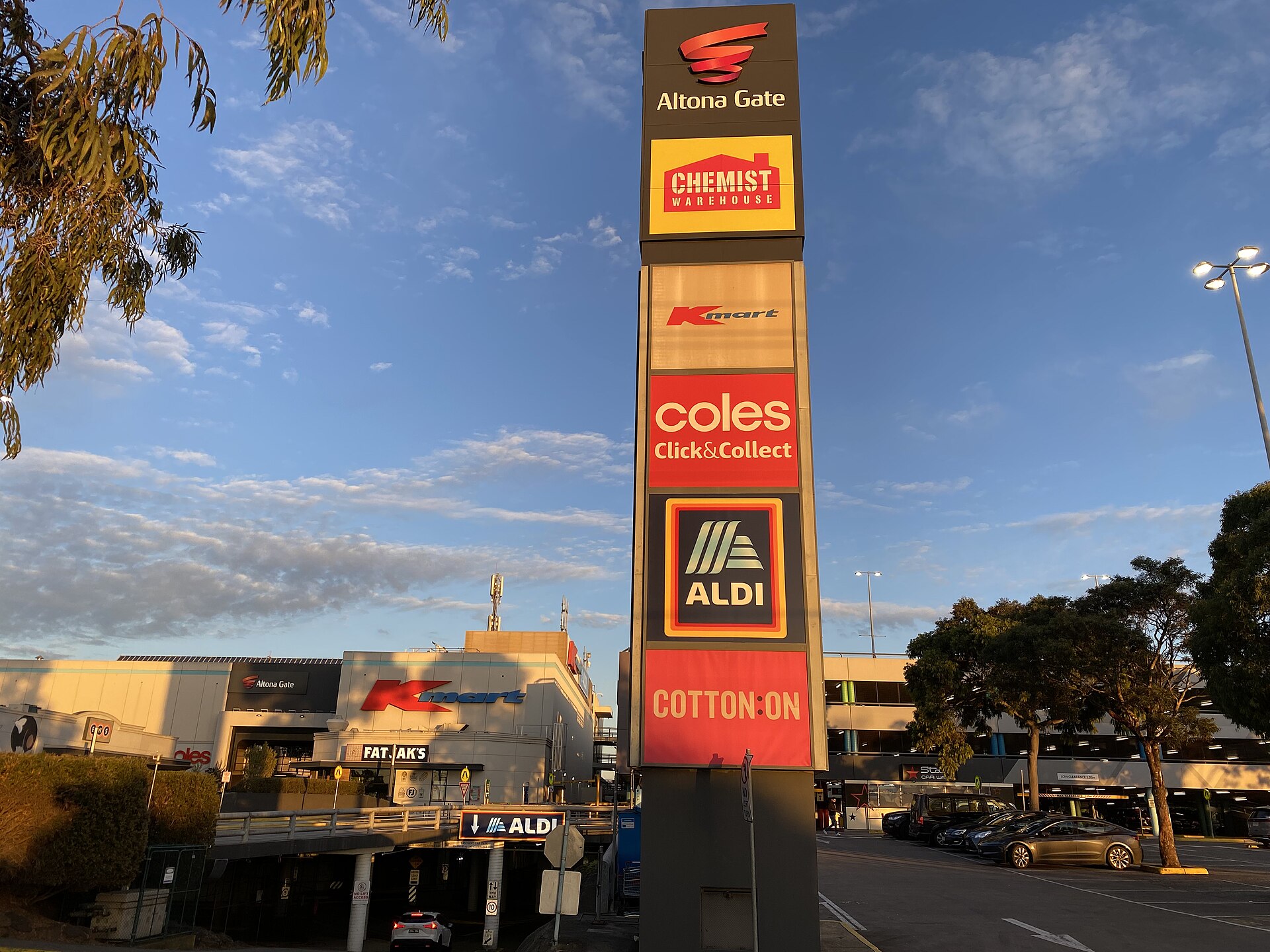 Nightlife in Altona North (2026) — 16 Bars & Pubs Guide