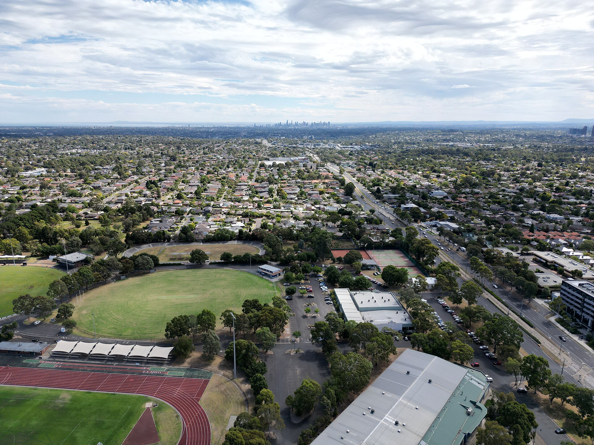Nightlife in Burwood East (2026) — 20 Bars & Pubs Guide