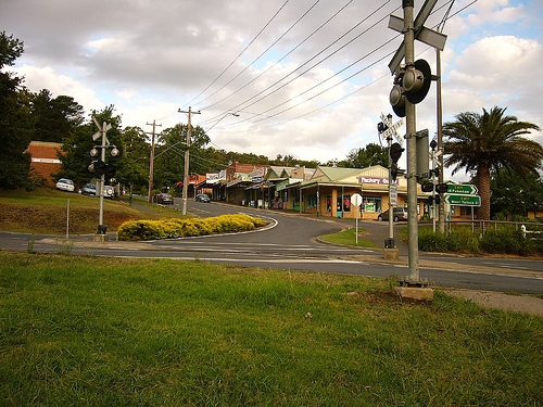 Your Guide to Cockatoo (2026) -- Transport, Parks and Local Character
