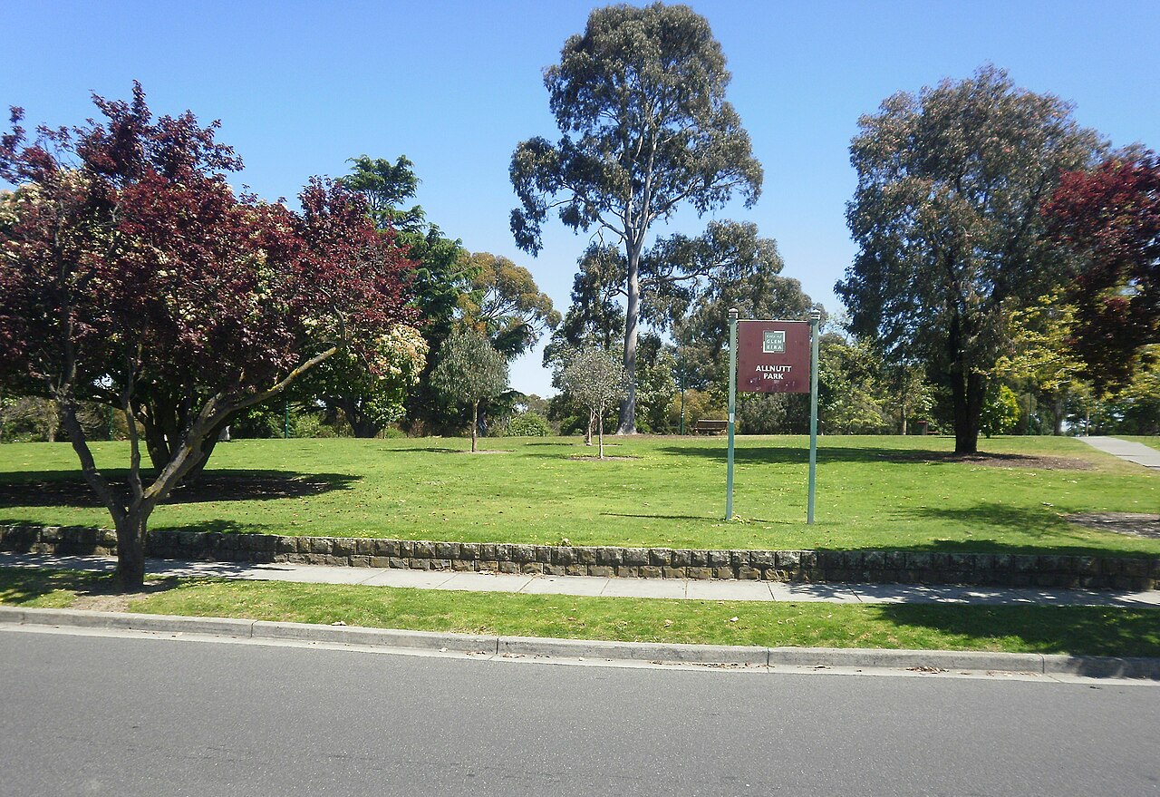 Lawn and trees in Allnut Park, Bentleigh