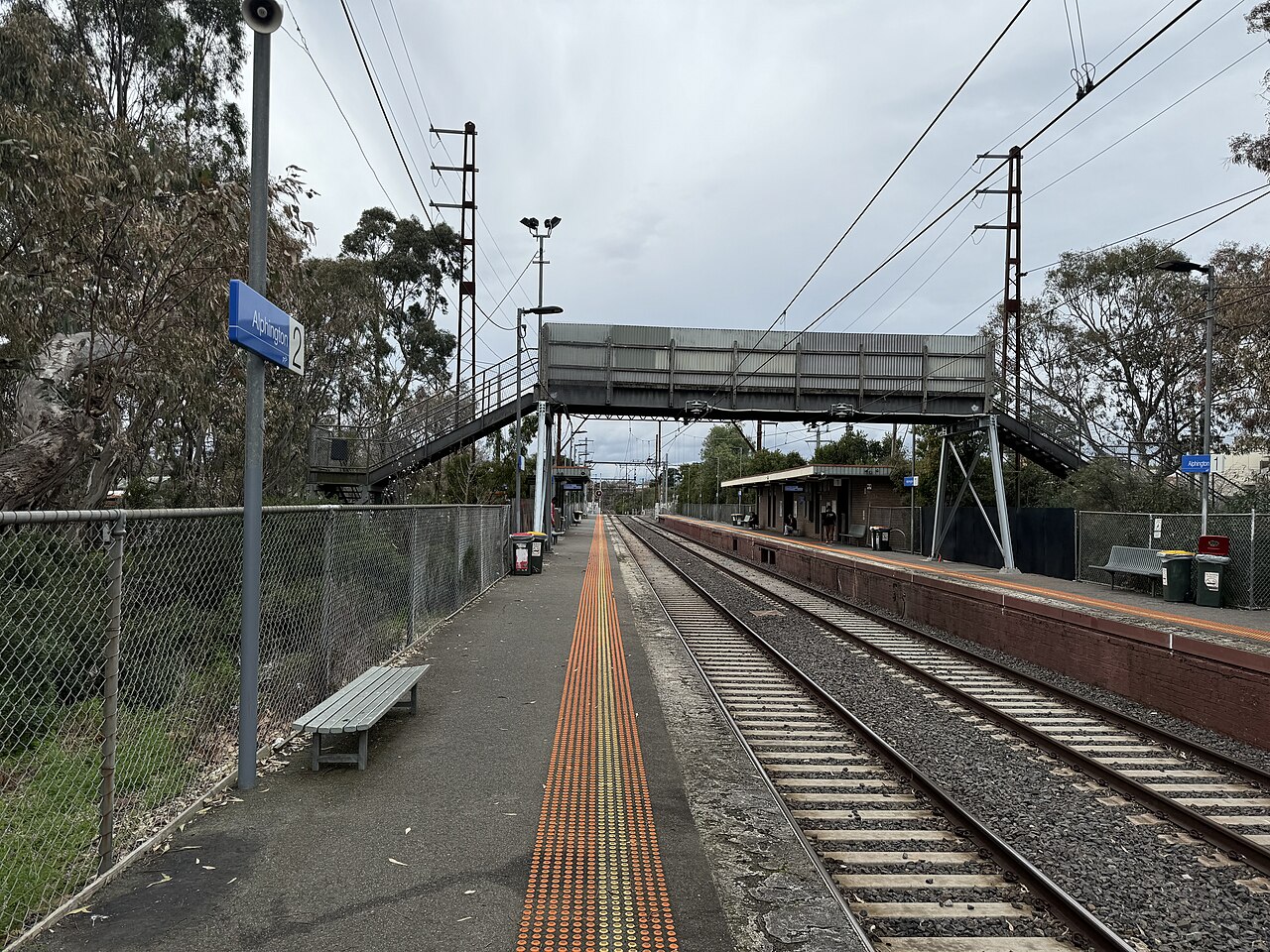 Alphington station northbound Platform 2