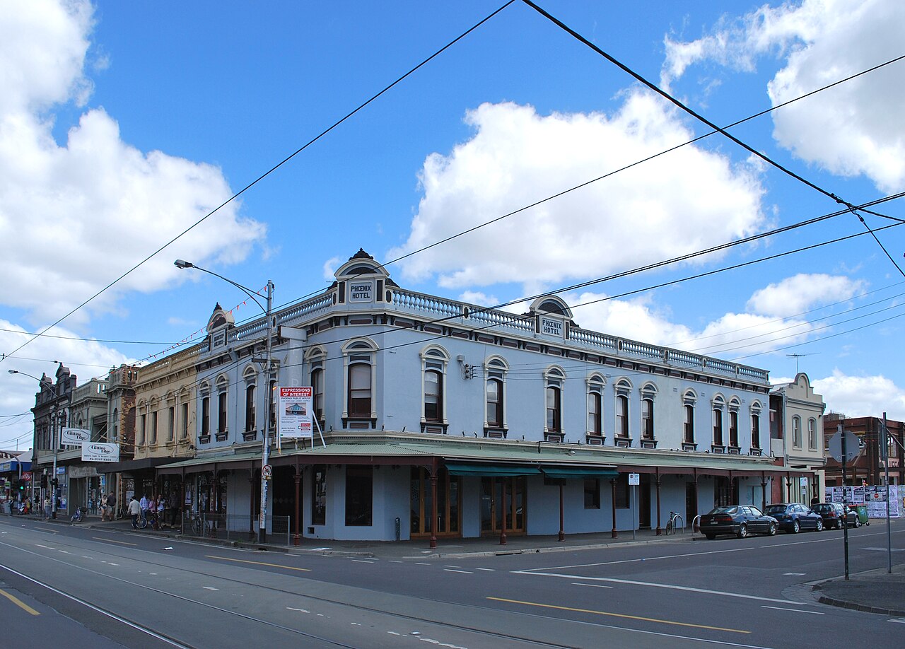 Brunswick Phoenix Hotel on a street corner
