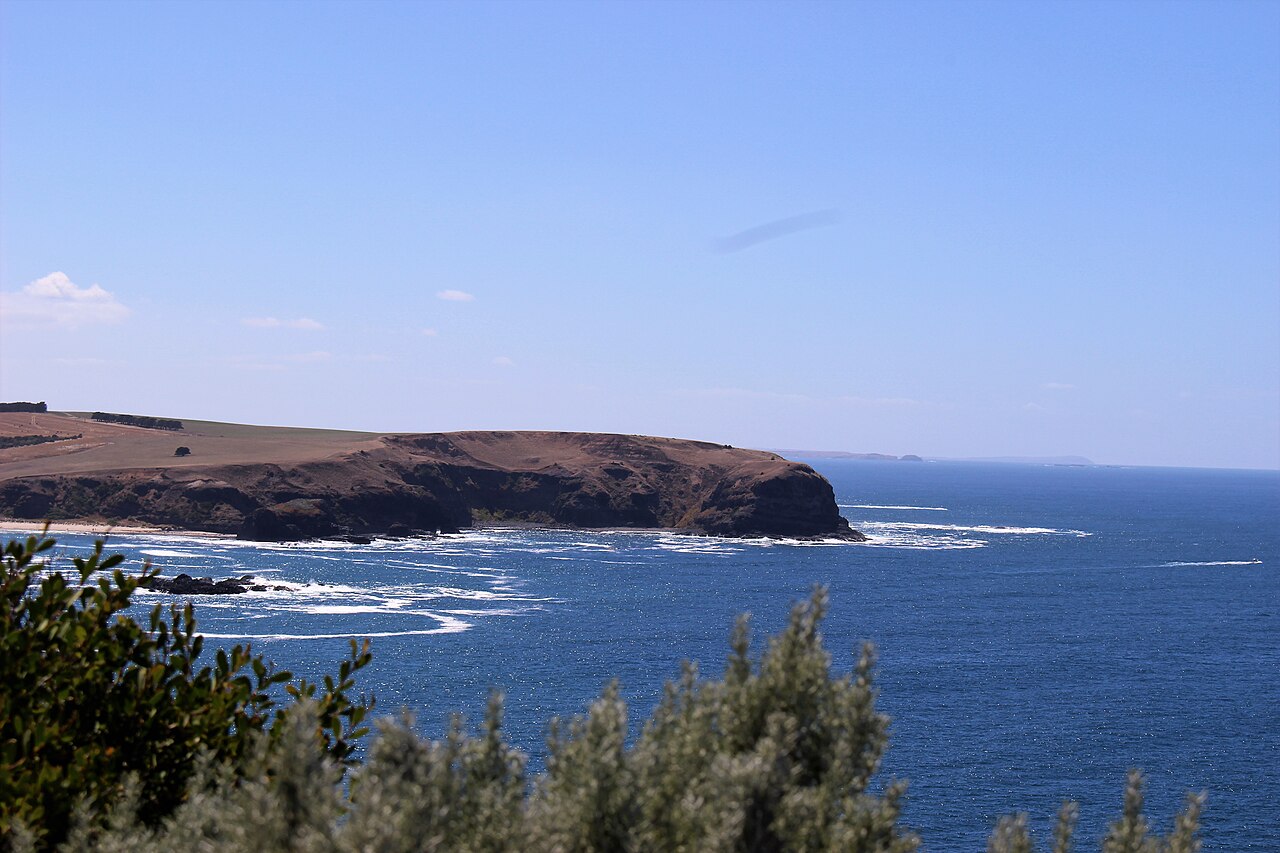 Rocky headland at Bush Rangers Bay