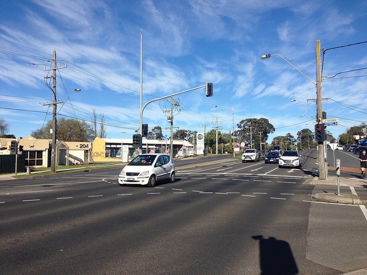 Canterbury Road, Heathmont, at a signalised intersection