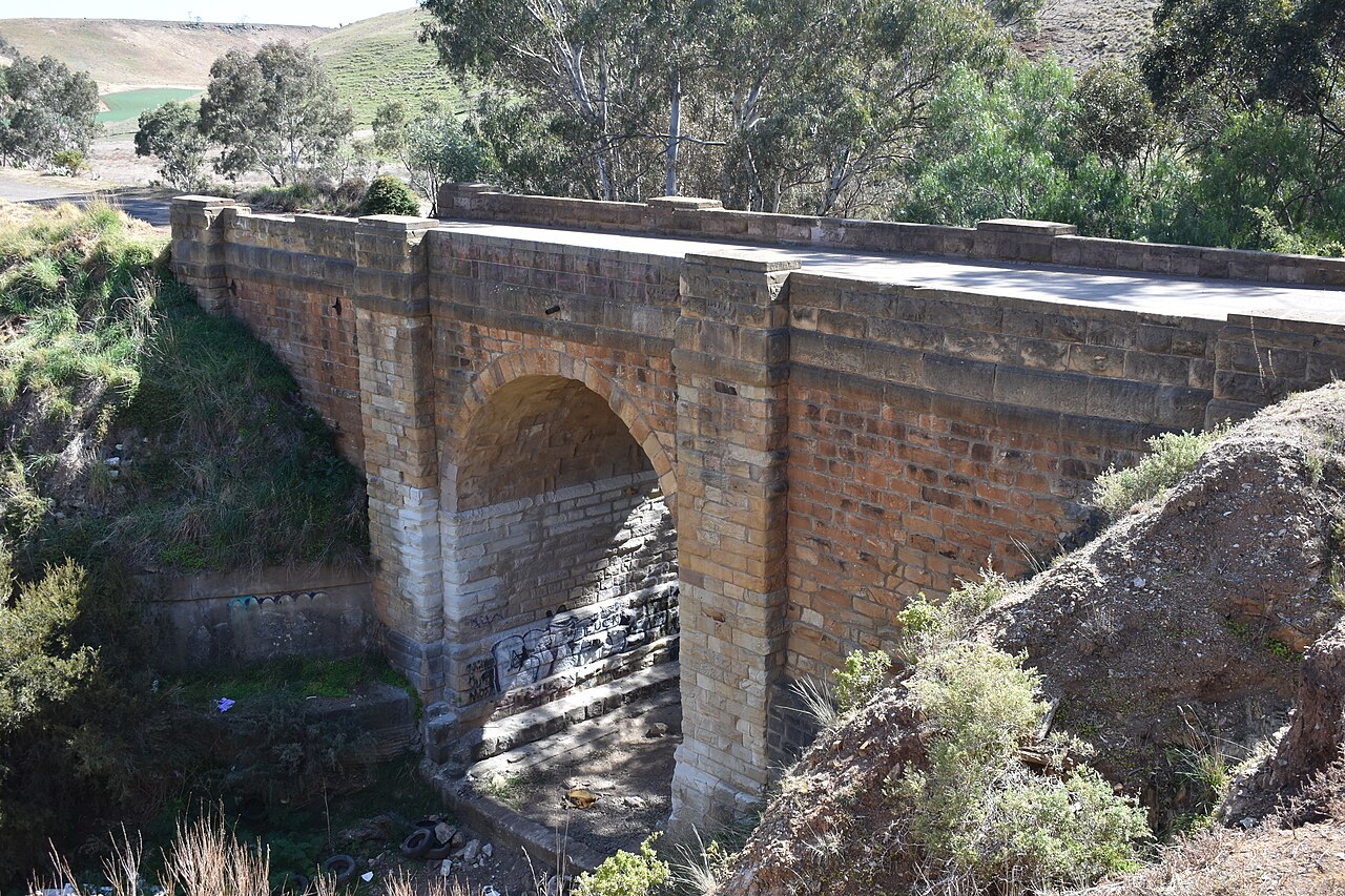 Brick arch bridge over Djerriwarrh Creek