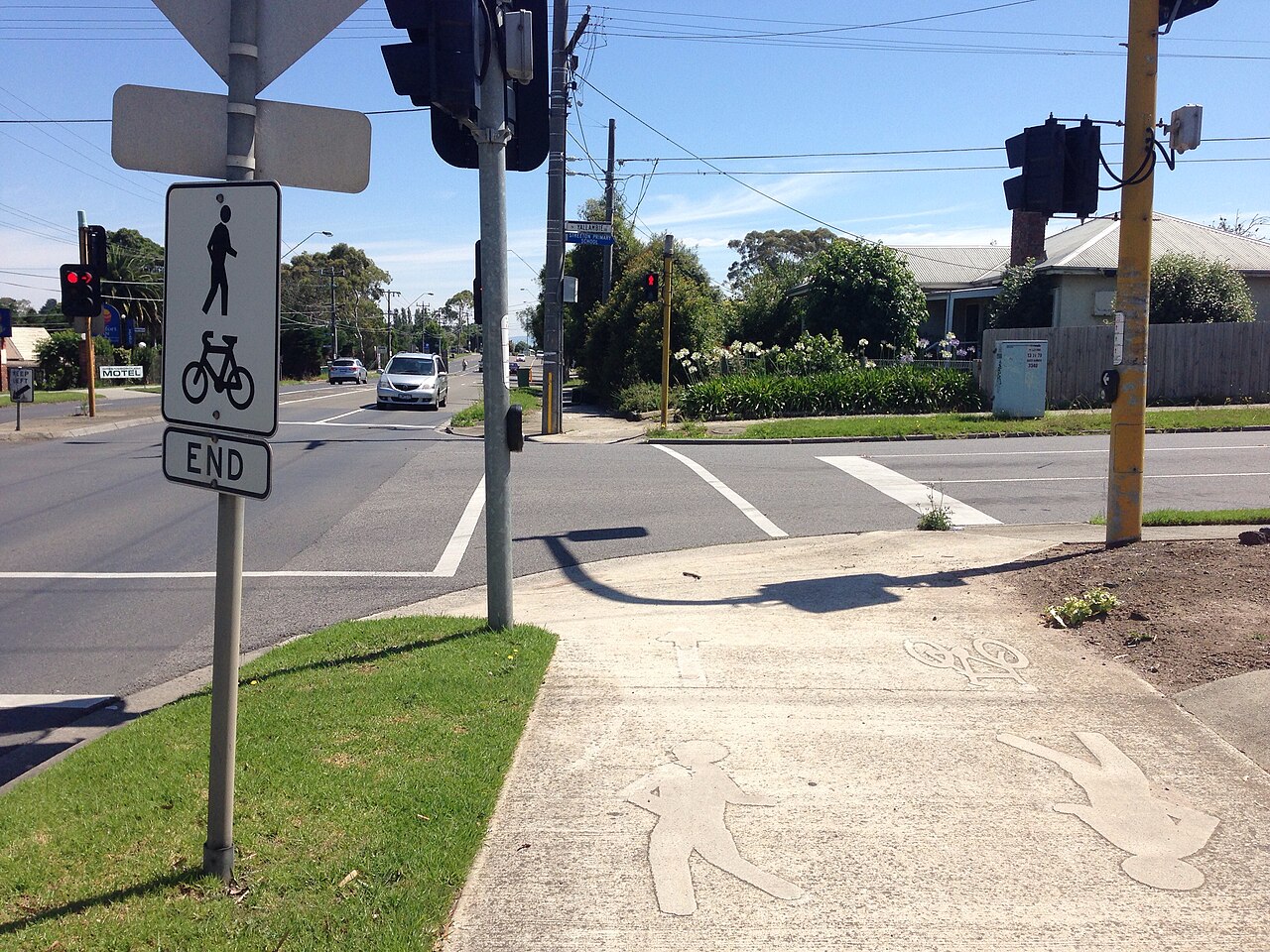 Street corner at the end of the River Gum Walk Trail, Yallambie