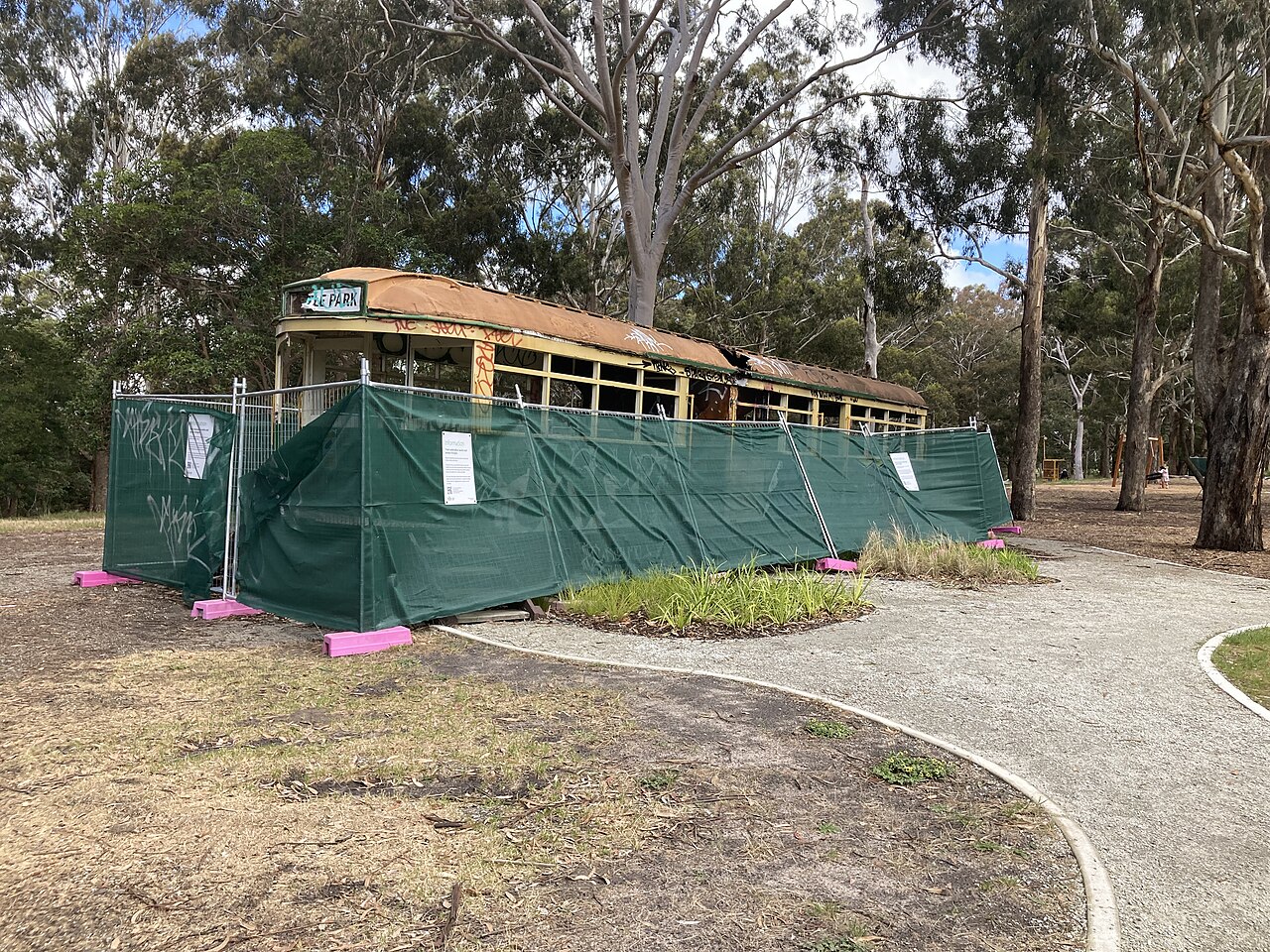 Former W-class tram 861 on display at Wattle Park