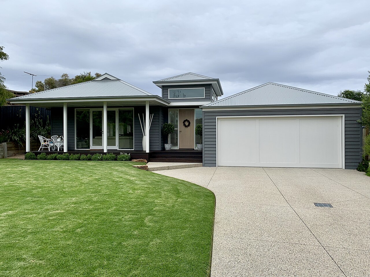 House and front yard in Blairgowrie