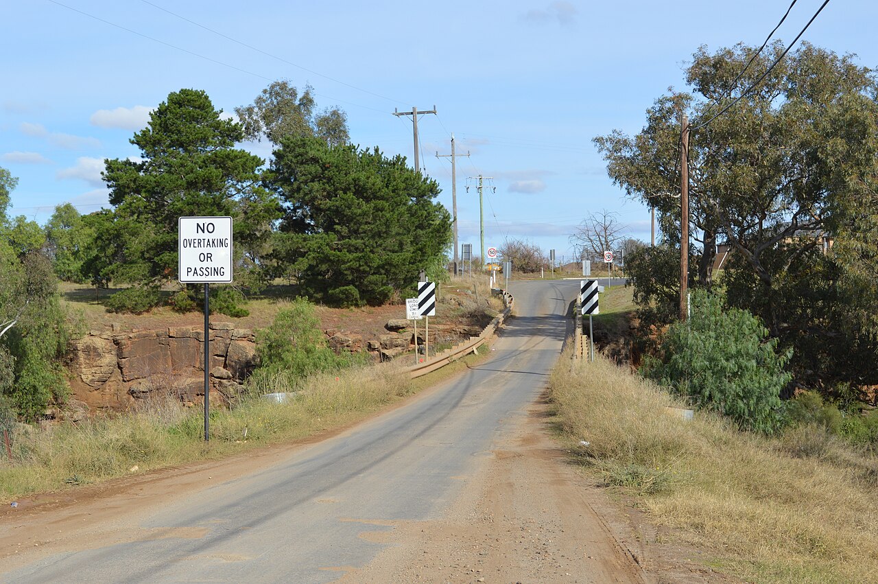 Country road crossing the Toolern Creek bridge, Melton South