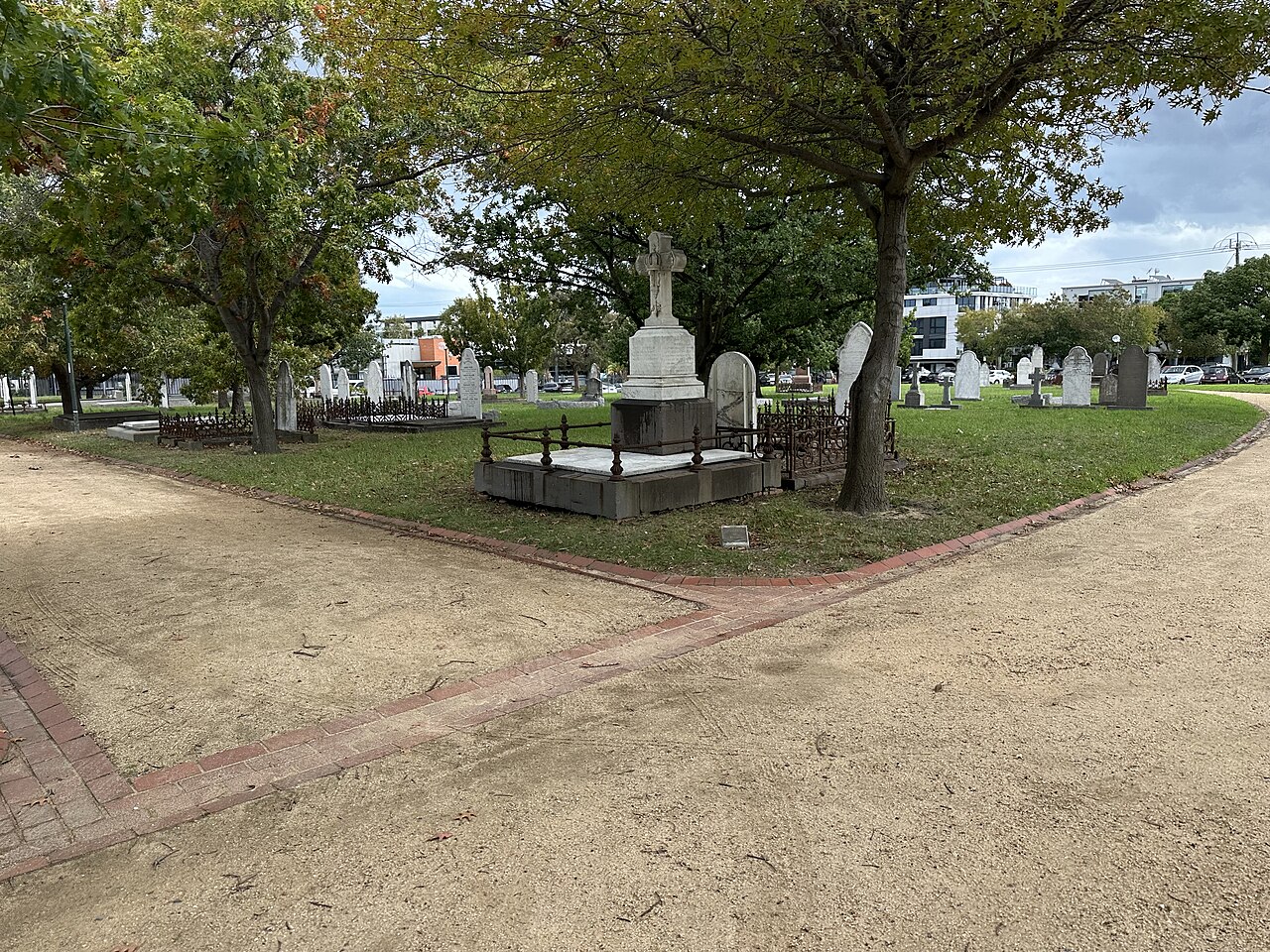 Paths and lawn in Oakleigh Pioneer Memorial Park