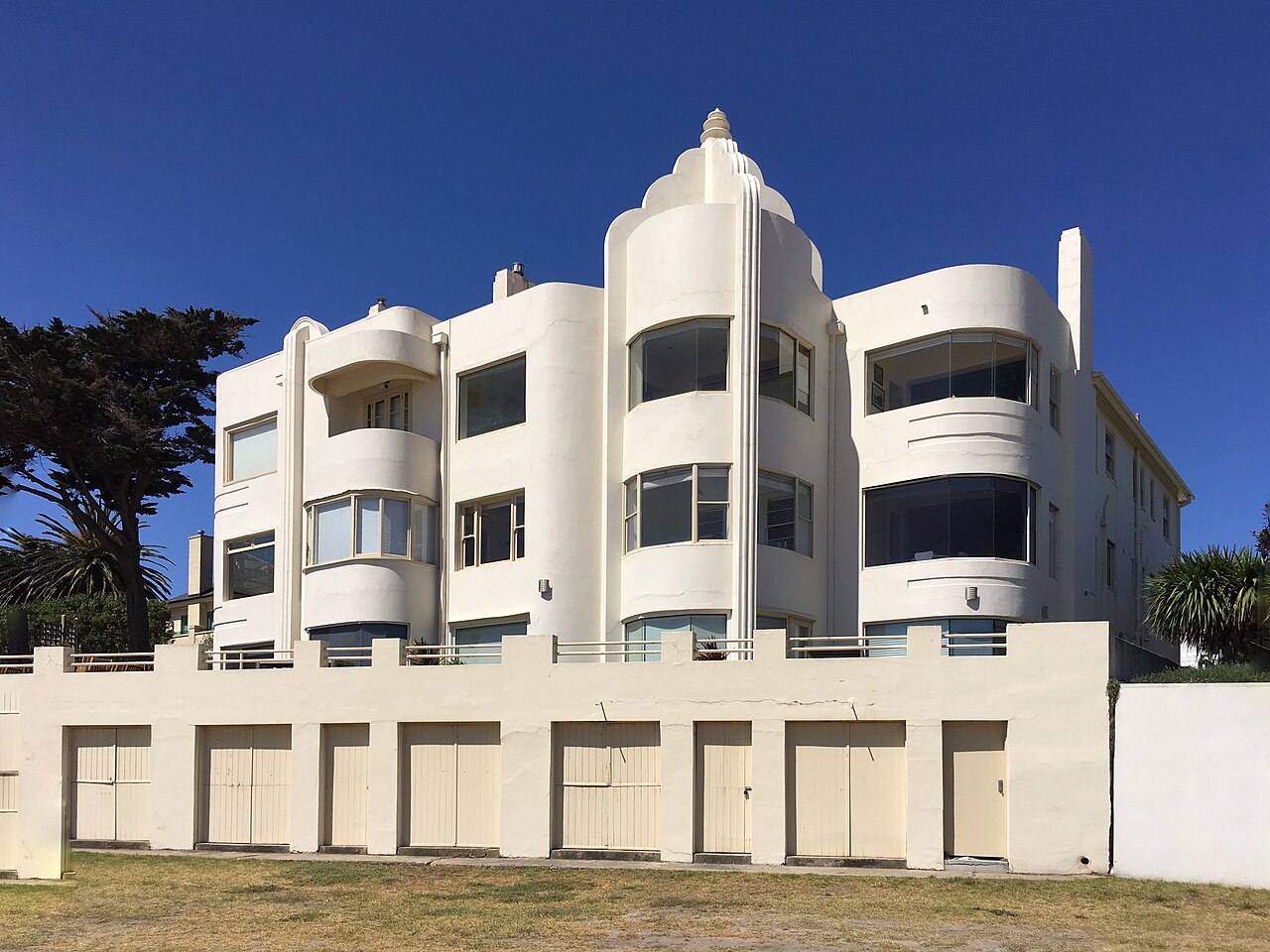 Art deco Ostend Flats, Brighton