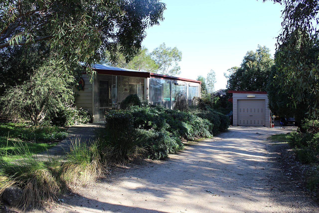 Park office building in Maranoa Gardens