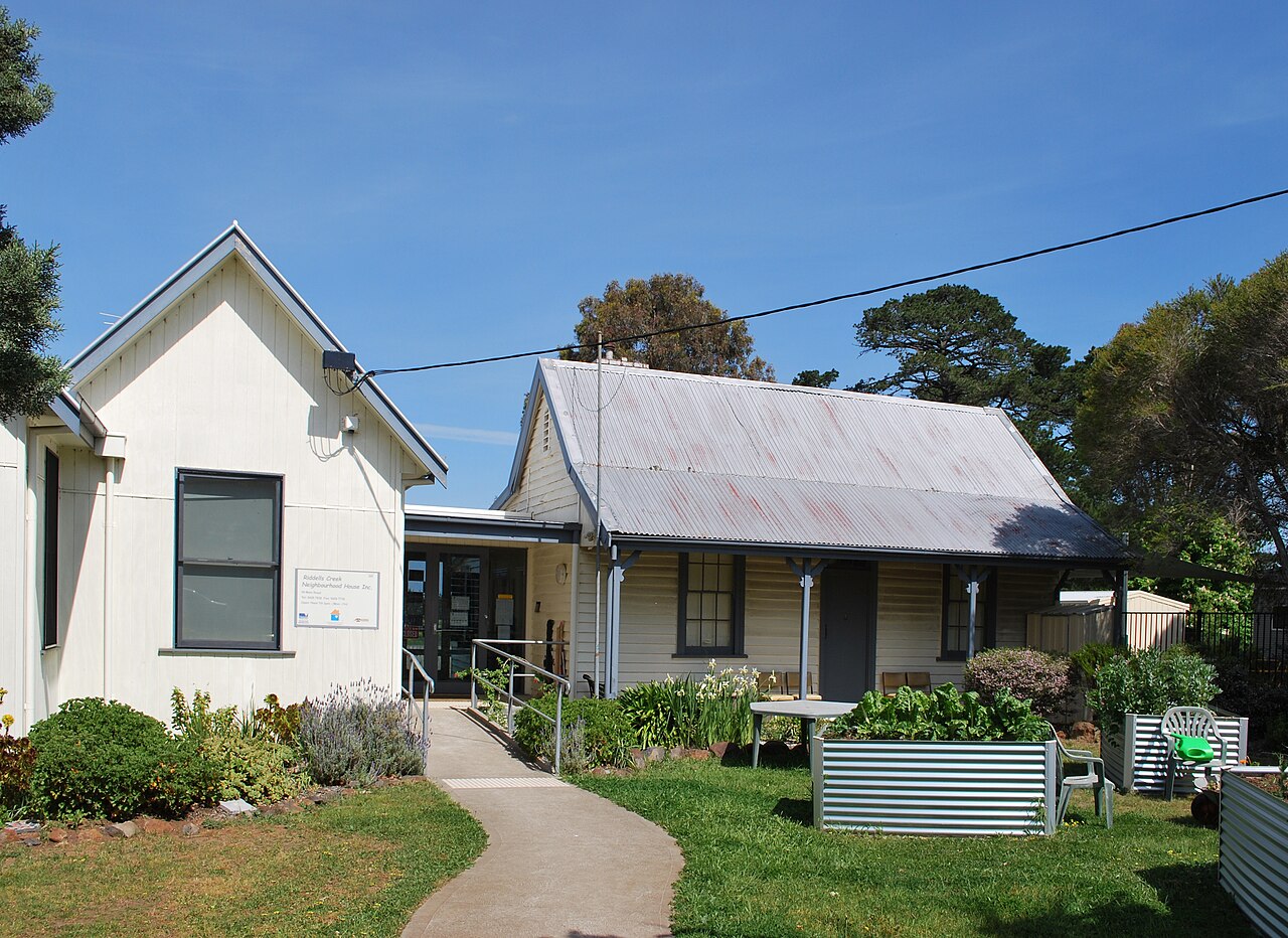 Riddells Creek Neighbourhood House, a weatherboard building
