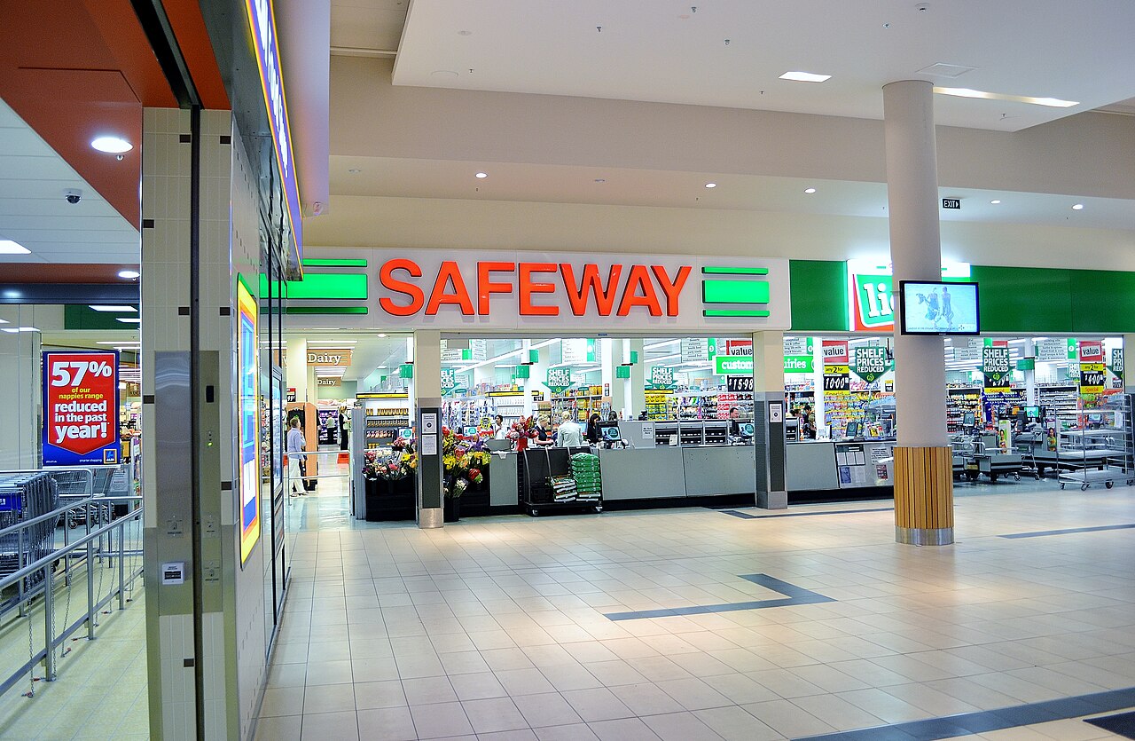Safeway supermarket entrance at Bayside Shopping Centre