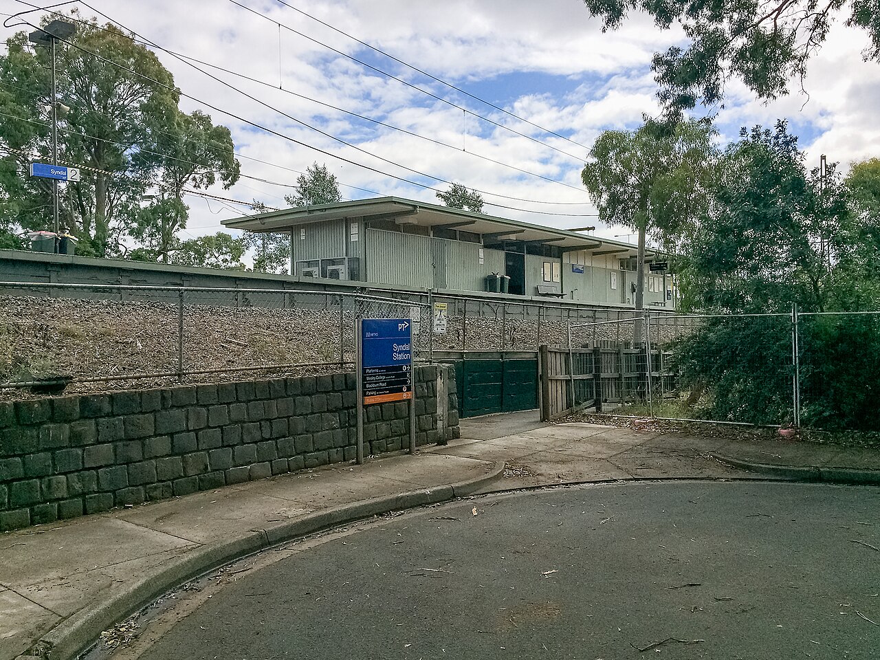 Syndal railway station