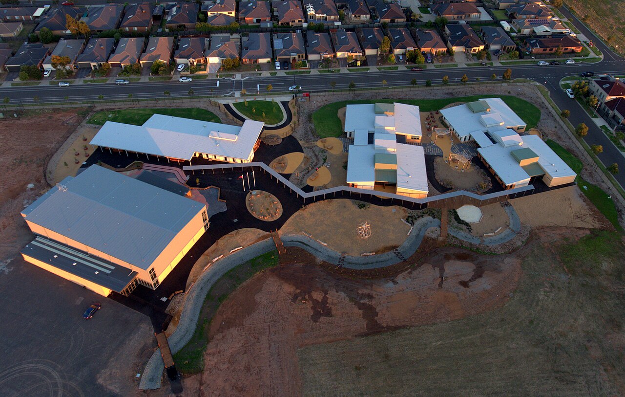 Aerial view of Tarneit Rise Primary School
