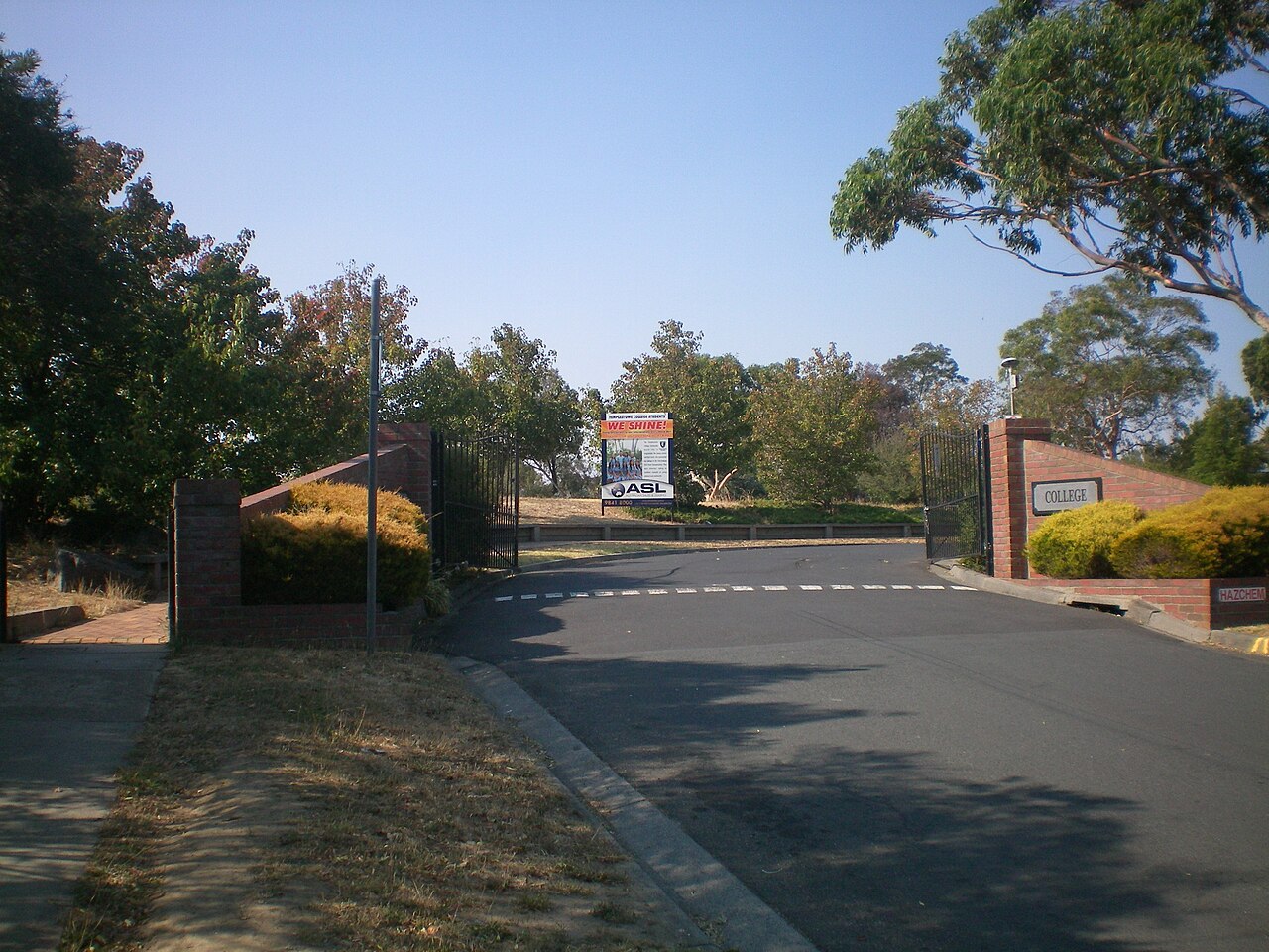 Entrance gates of Templestowe College