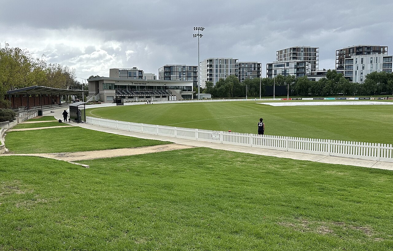 Oval and pavilion at Toorak Park