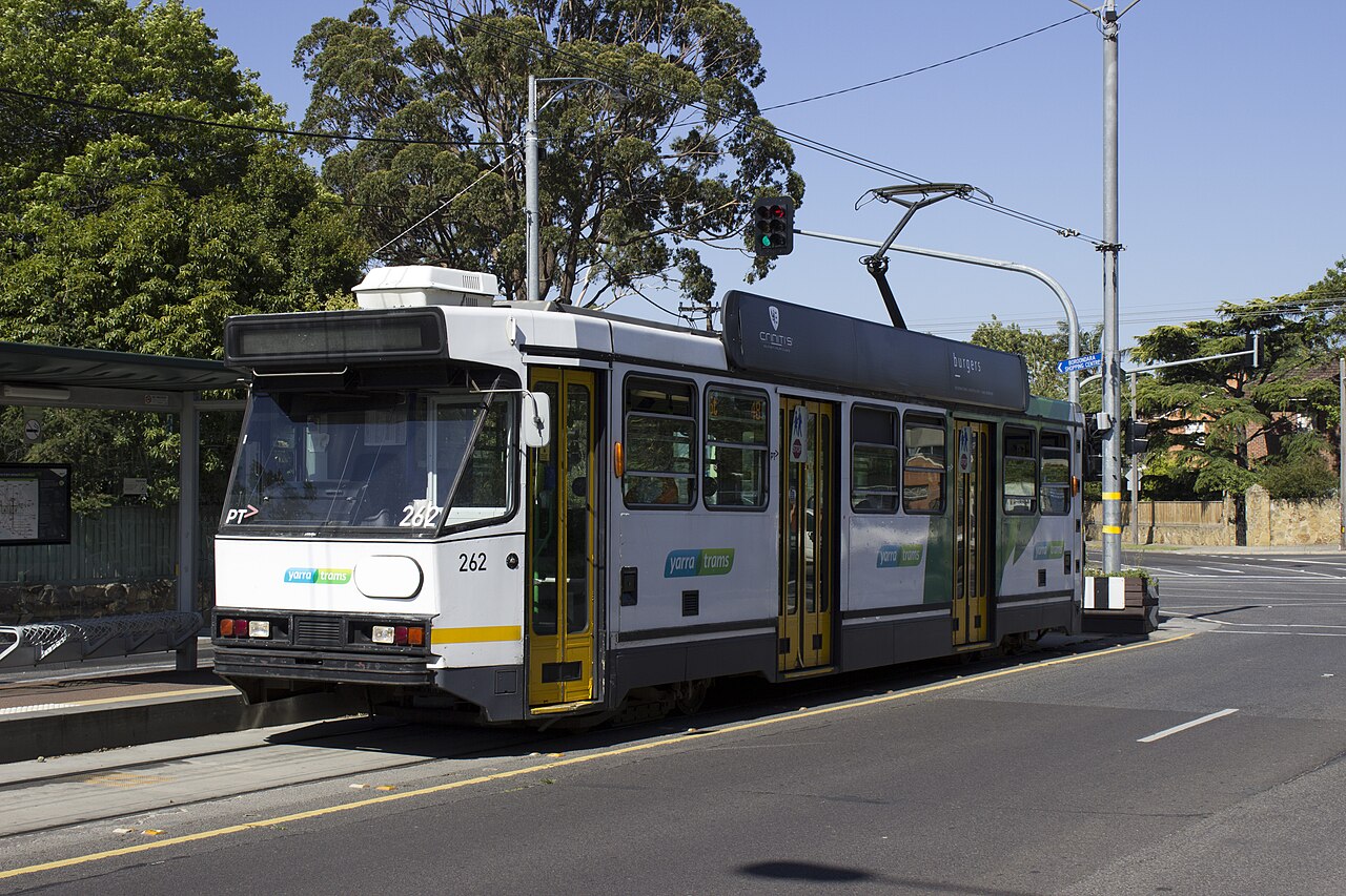 Tram 262 waiting at the North Balwyn terminus