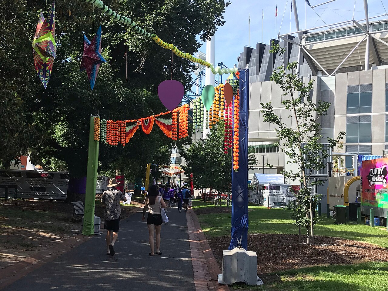 Yarra Park path to the MCG