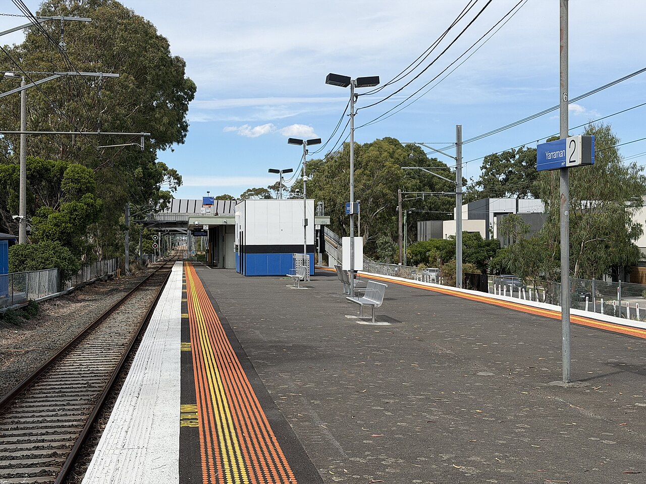 Platform 2 at Yarraman railway station