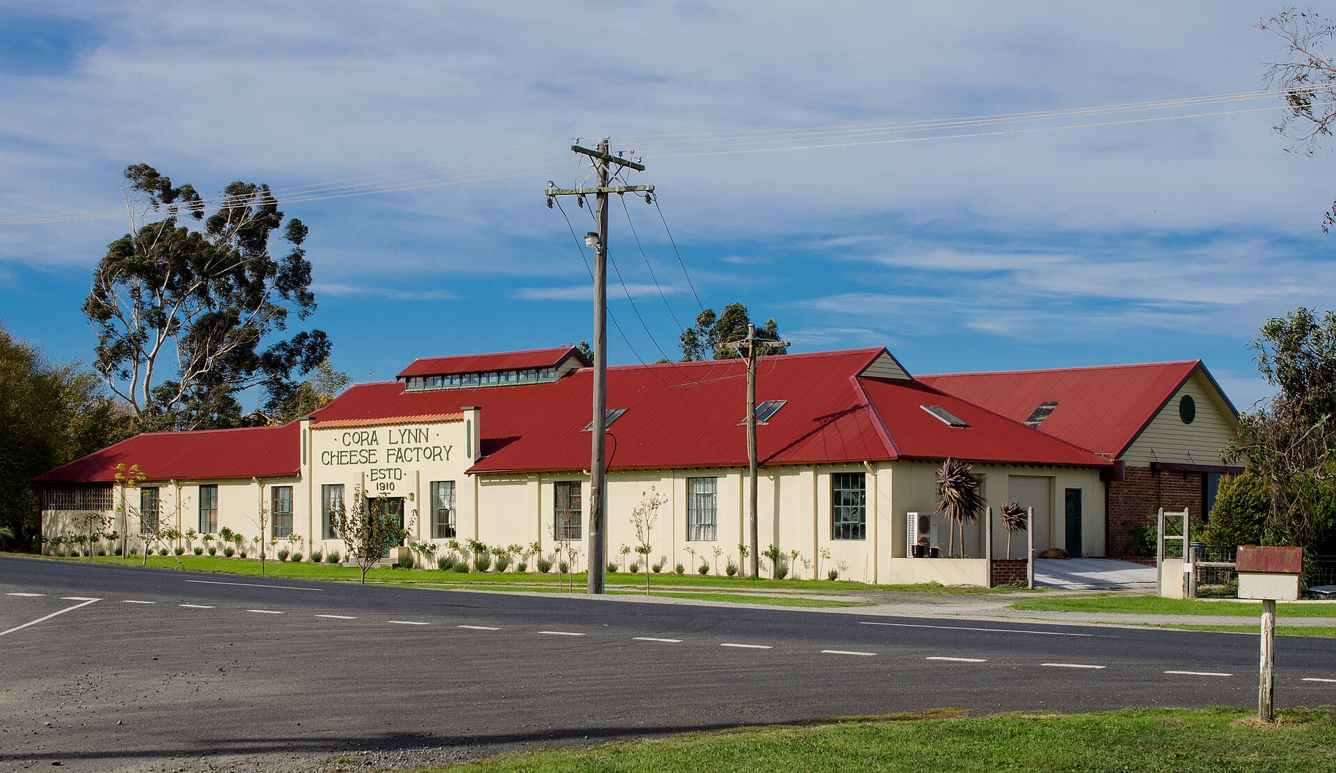 Your Guide to Cora Lynn (2026) -- Transport, Parks and Local Character