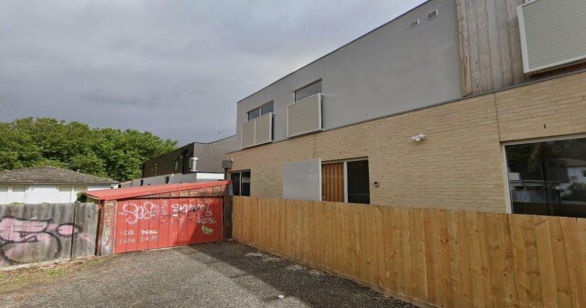 Moving to Elwood — Relocation Guide 2026