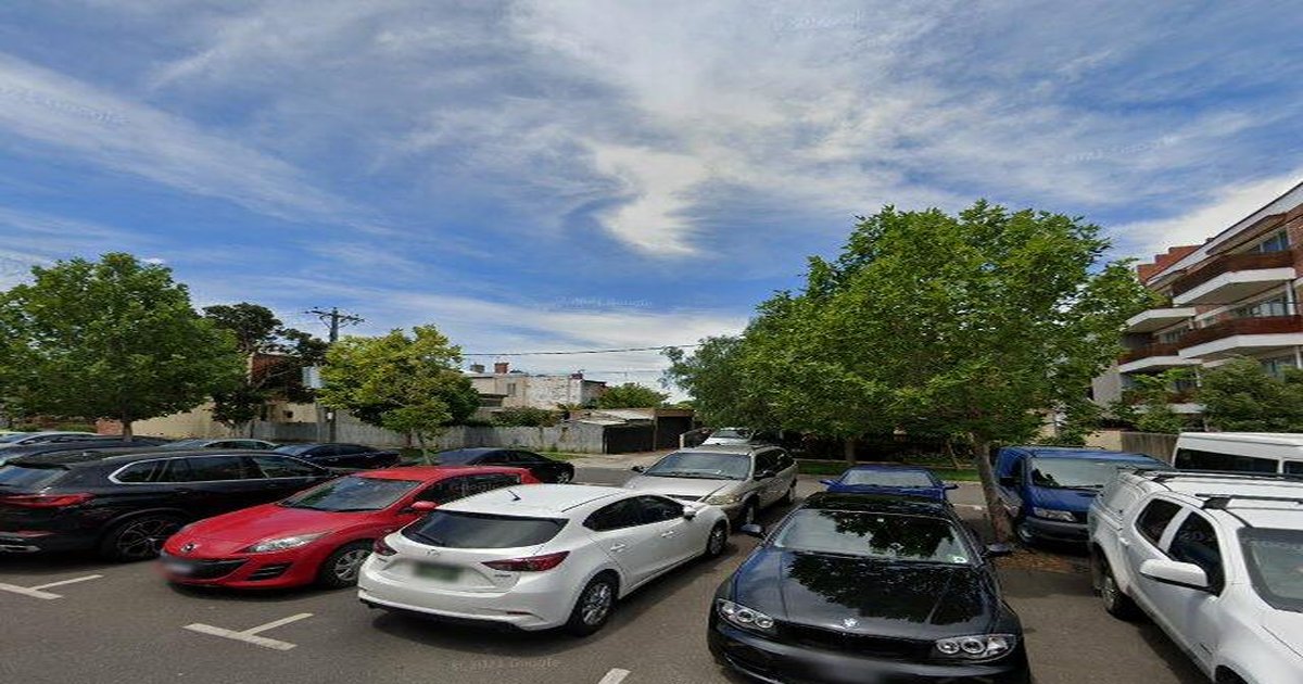 Essendon Food Crawl — A Walking Guide