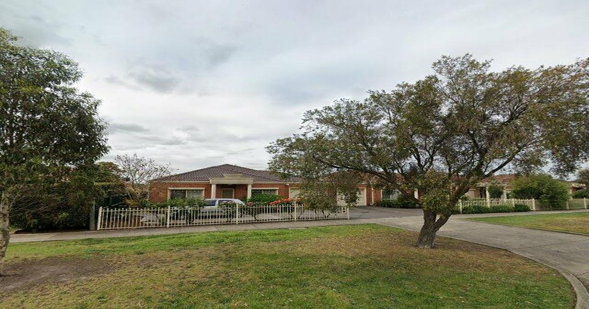 Healthcare in Hadfield — GPs & Medical Centres