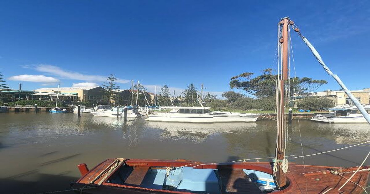 Mordialloc Food Crawl — A Walking Guide