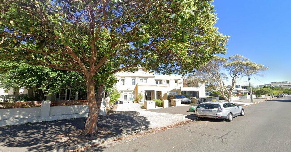 Moving to Port Melbourne — Relocation Guide 2026