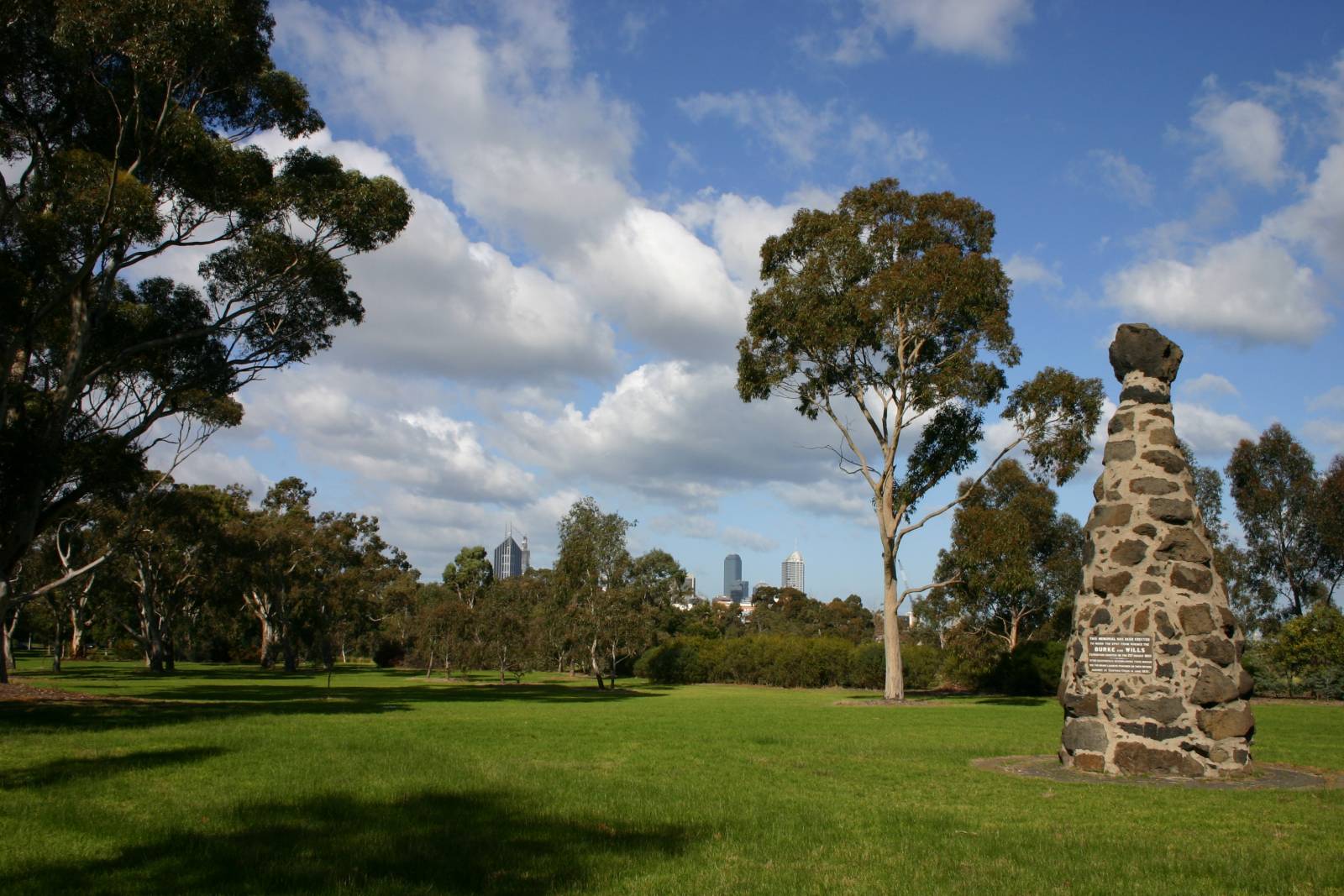 Royal Park Remote Work Guide 2026: WiFi, Desks and Coffee