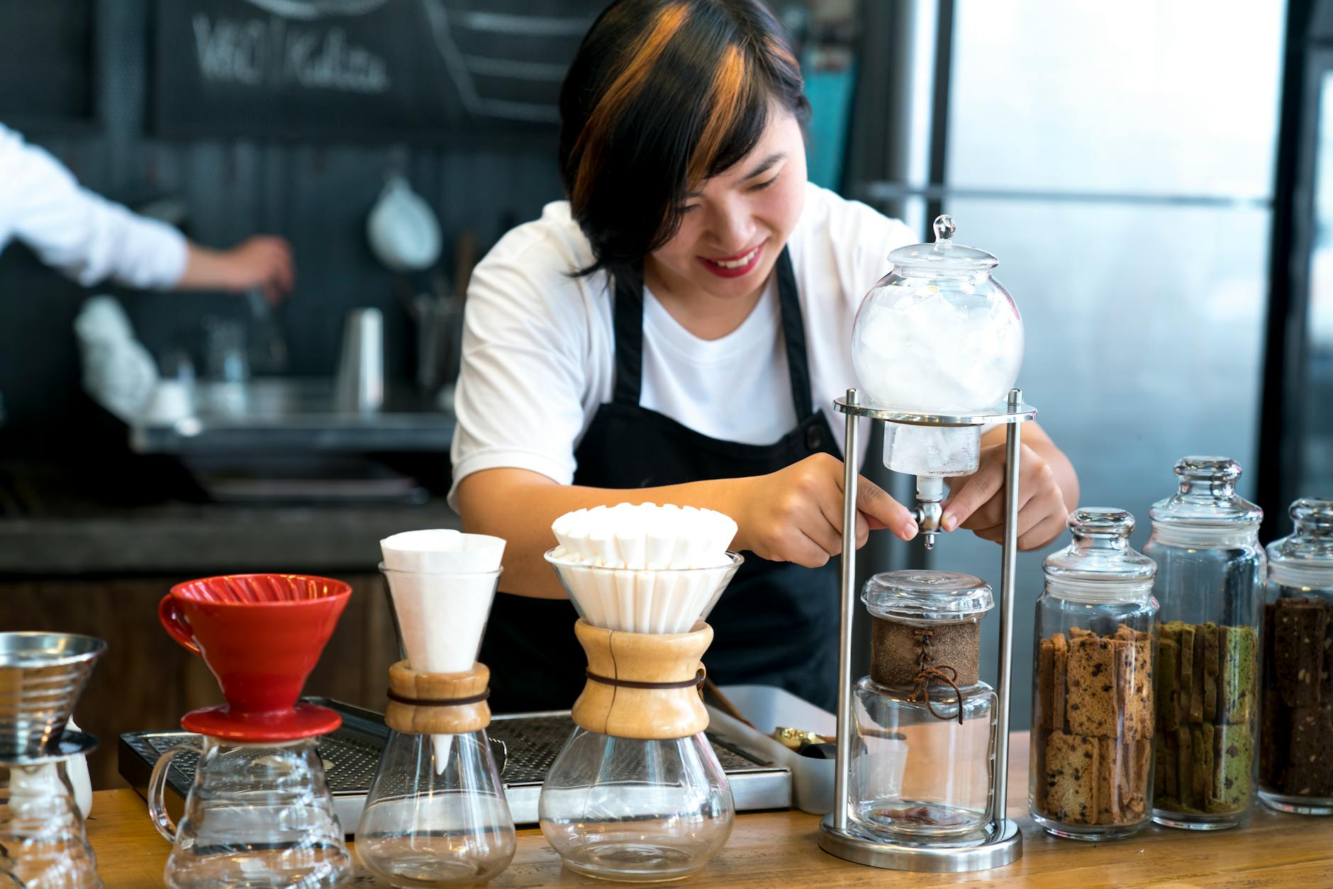 Flat white being poured at a Southbank specialty cafe