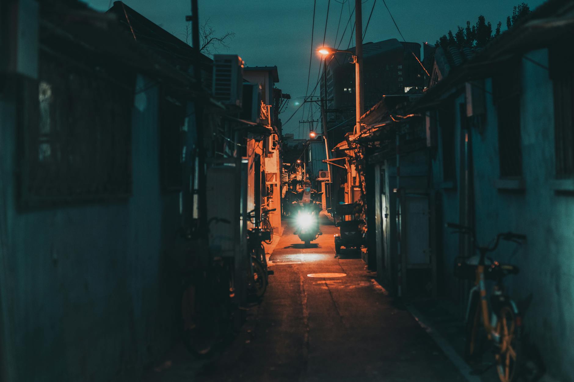 Quiet back street in St Kilda with heritage buildings