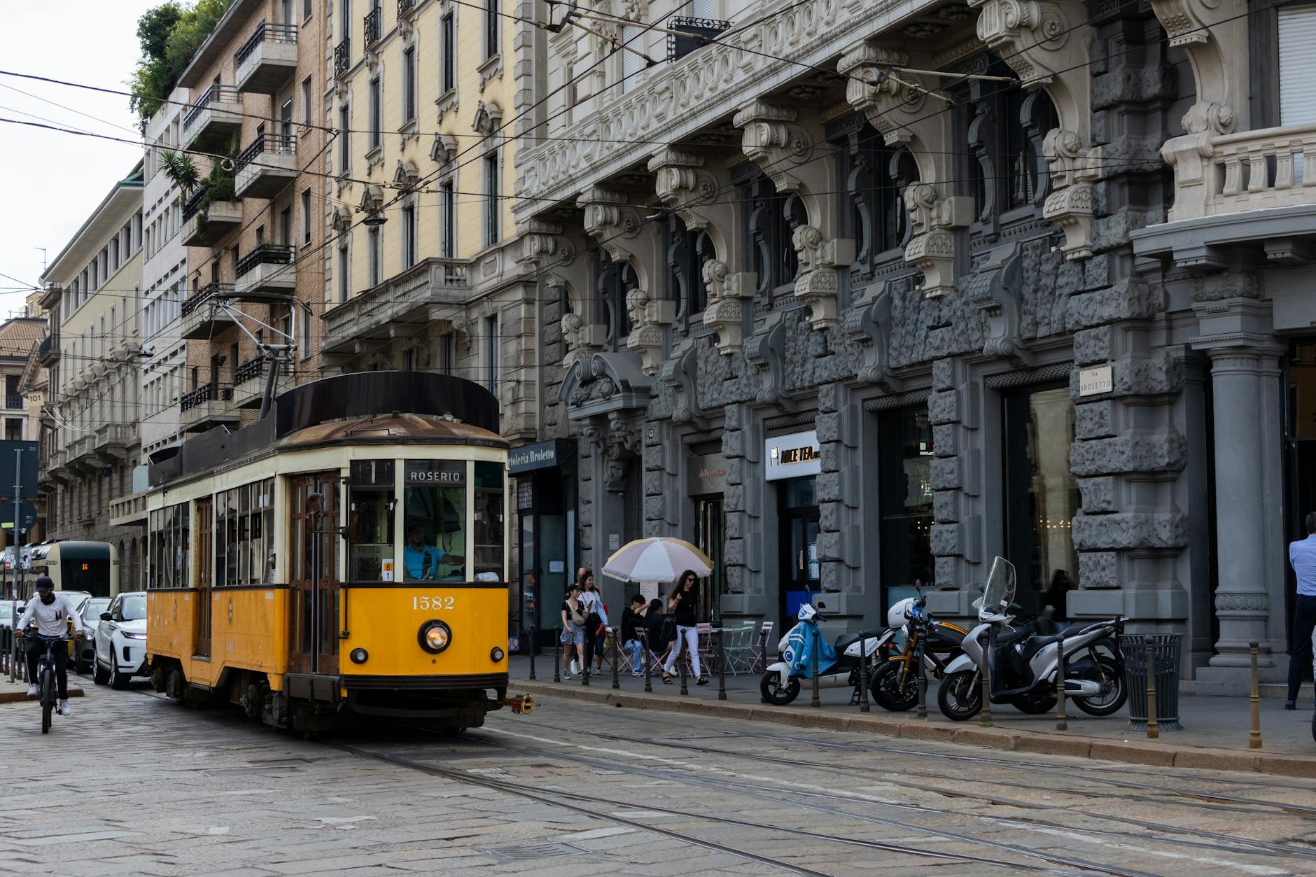 Tram 96 running along Fitzroy Street toward St Kilda Beach