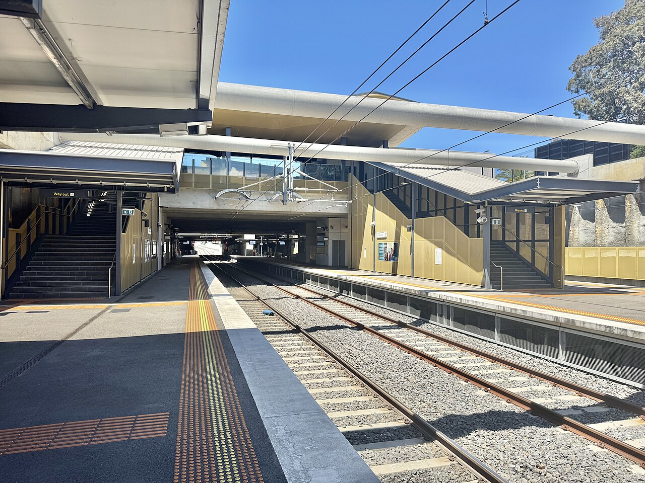 Living in Cheltenham -- Neighbourhood Guide