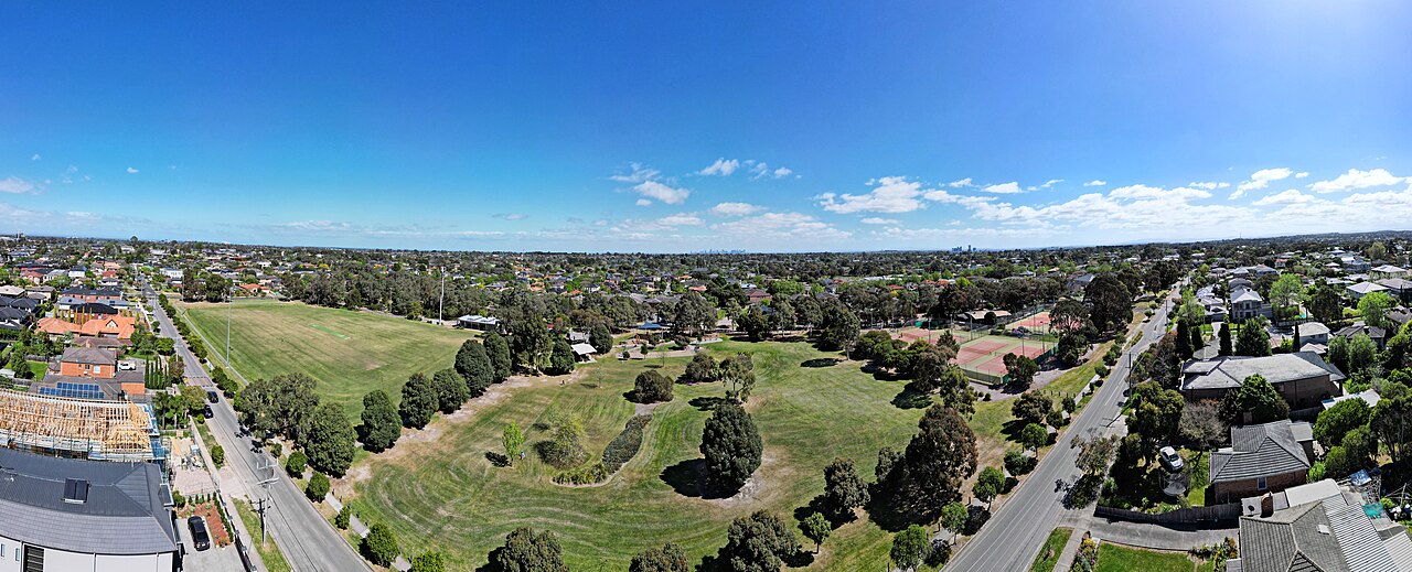 Living in Glen Waverley -- Neighbourhood Guide