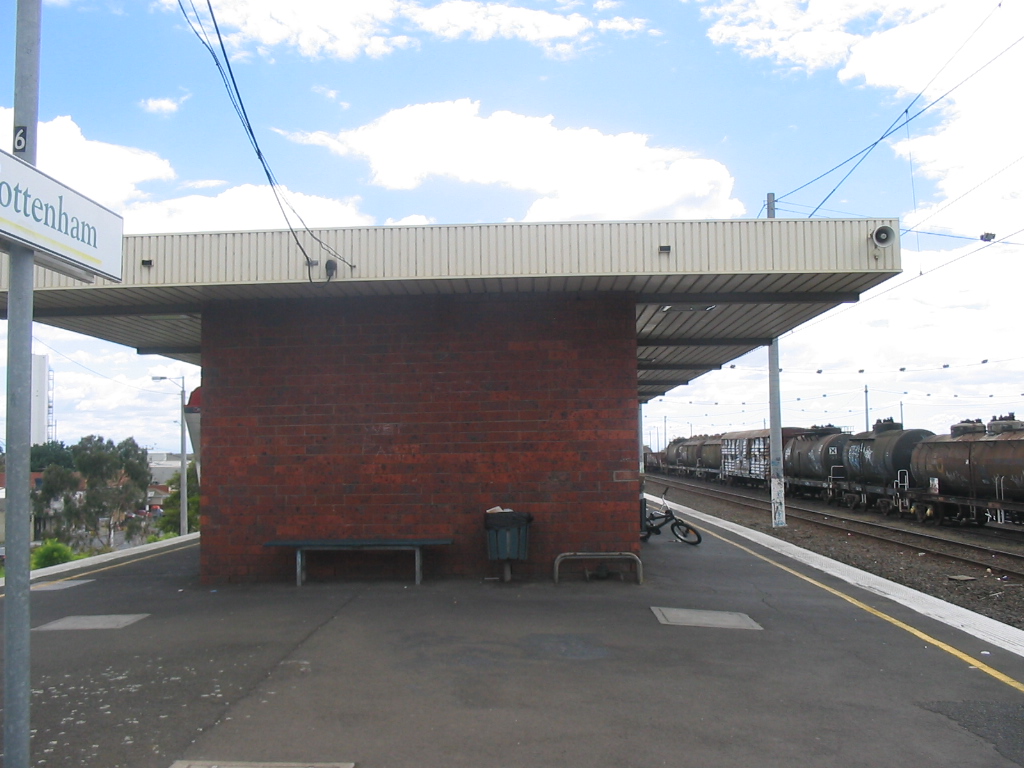 Your Guide to Tottenham (2026) -- Transport, Parks and Local Character