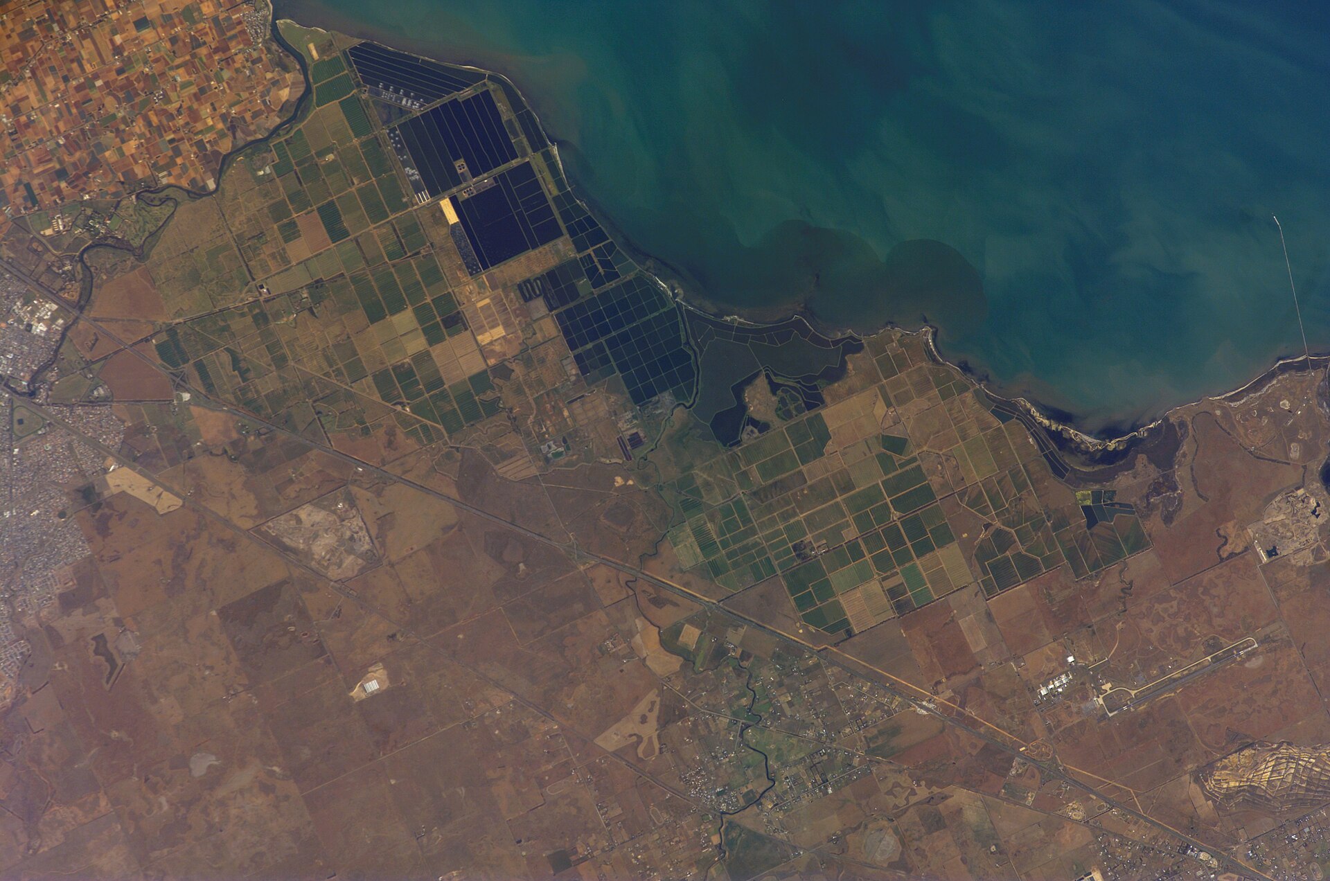 Where to Work Remotely in Werribee South 2026: Cafes and Coworking