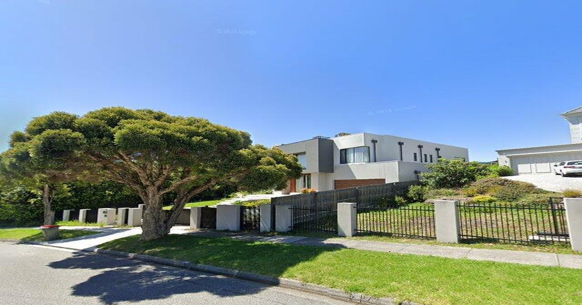 Wheelers Hill Community Guide